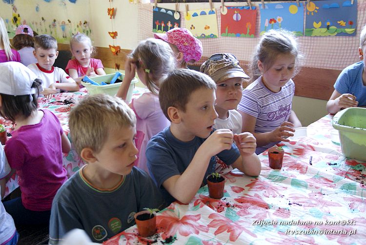 Maluchy z szubińskiej dwójki z wizytą w edukacyjnej zagrodzie