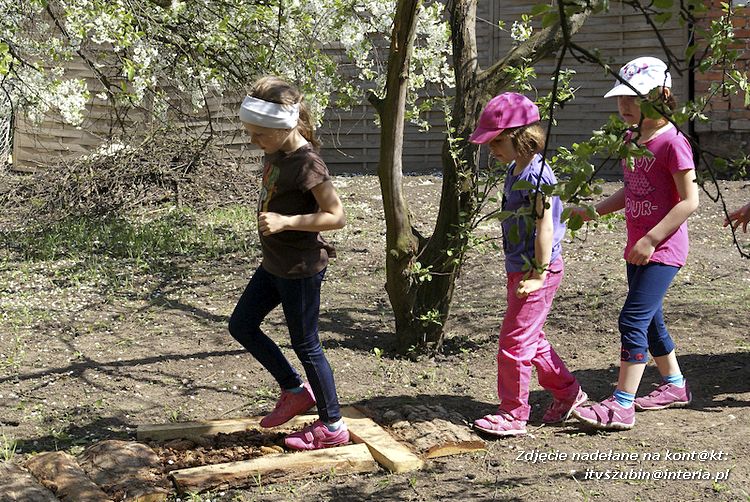 Maluchy z szubińskiej dwójki z wizytą w edukacyjnej zagrodzie