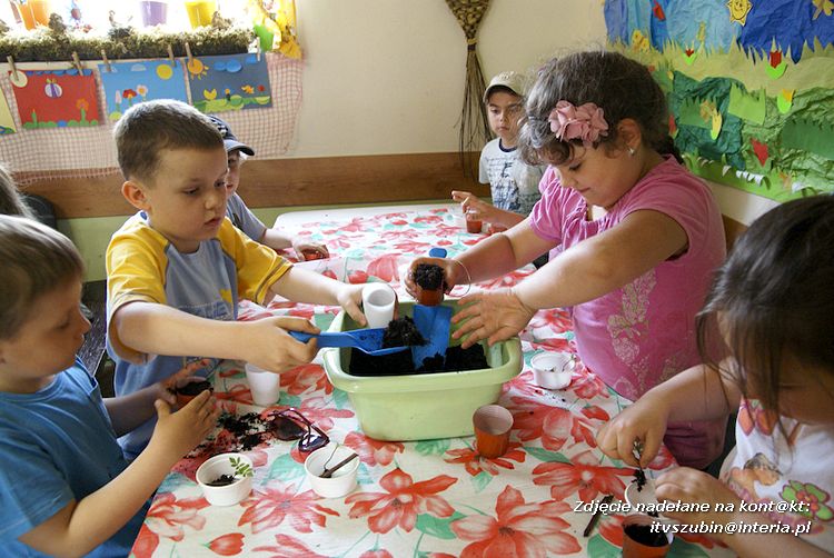Maluchy z szubińskiej dwójki z wizytą w edukacyjnej zagrodzie