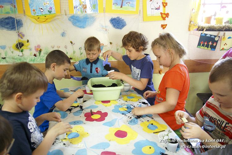 Maluchy z szubińskiej dwójki z wizytą w edukacyjnej zagrodzie