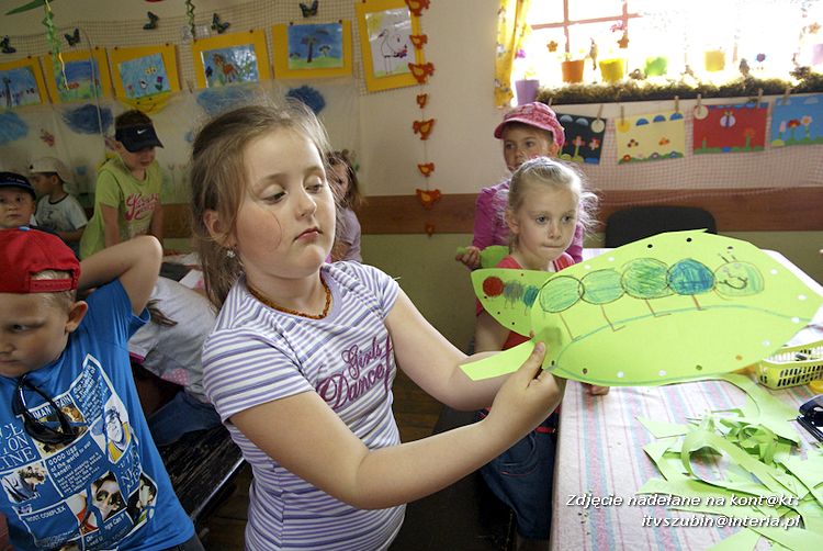 Maluchy z szubińskiej dwójki z wizytą w edukacyjnej zagrodzie