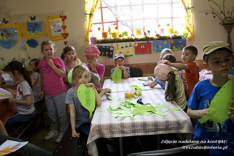 Maluchy z szubińskiej dwójki z wizytą w edukacyjnej zagrodzie