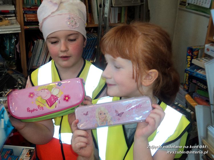 Tygryski w księgarni i przy fontannach