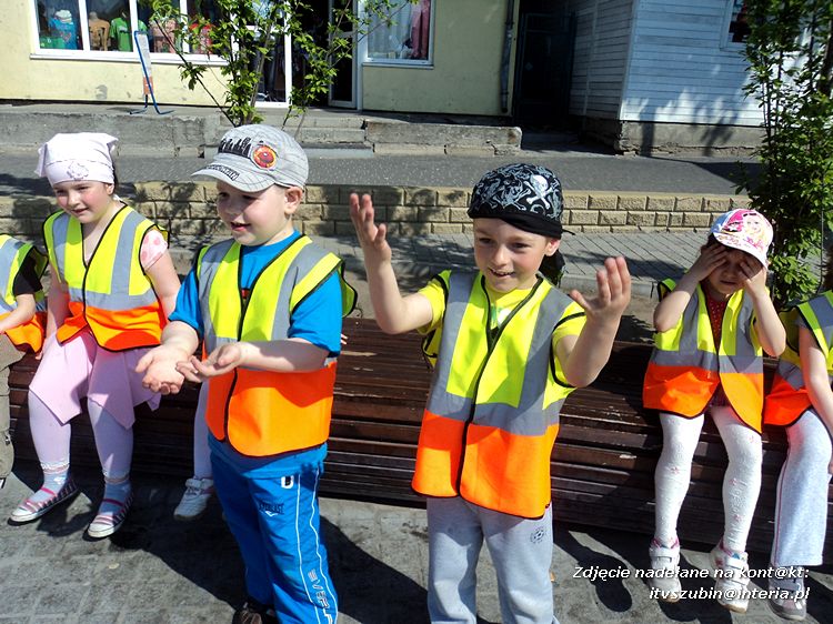 Tygryski w księgarni i przy fontannach