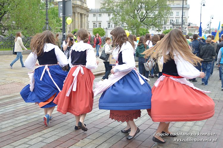 Szubińska młodzież na Paradzie Schumana w Warszawie