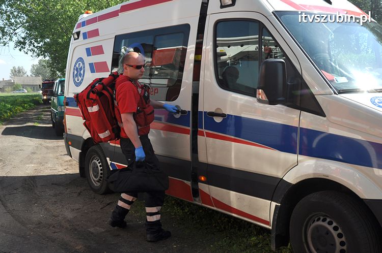 Pożar poddasza w domu jednorodzinnym w Szubinie, jedna osoba ewakuowana