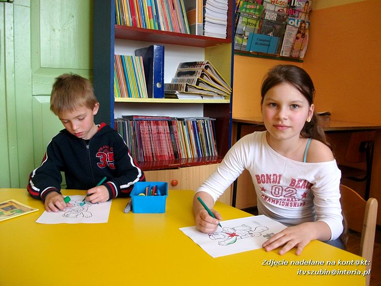 Majowe czytanie z Franklinem w Zespole Szkół w Kowalewie