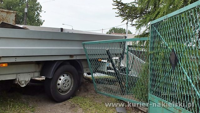 Zdarzenie drogowe w Sadkach