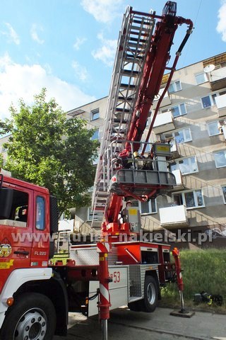 W mieszkaniu znaleziono martwą kobietę