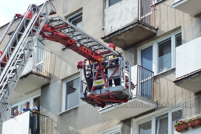 W mieszkaniu znaleziono martwą kobietę