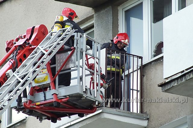 W mieszkaniu znaleziono martwą kobietę