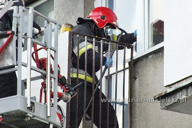 W mieszkaniu znaleziono martwą kobietę