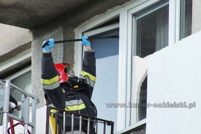 W mieszkaniu znaleziono martwą kobietę