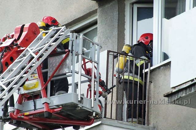 W mieszkaniu znaleziono martwą kobietę