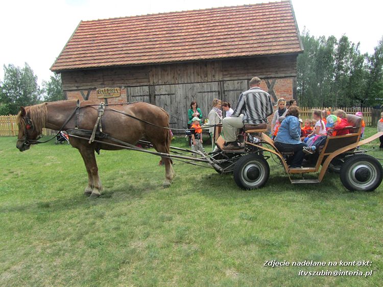 Przedszkolaki w Skansenie w Osieku