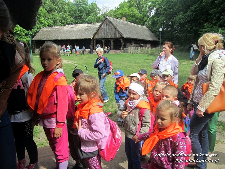 Przedszkolaki w Skansenie w Osieku