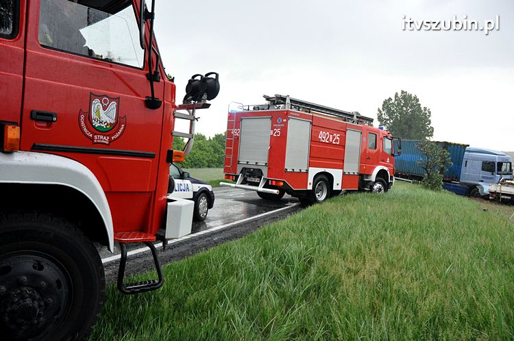Dwie ofiary śmiertelne w wypadku na krajowej 5, trzecia walczy o życie