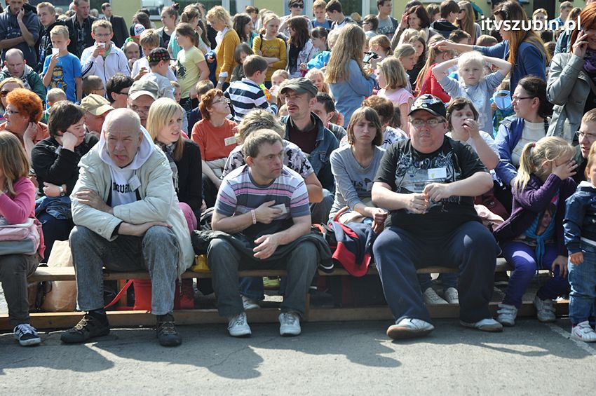 Koncert Zespołu Weekend i Adelibanda w Szubińskiej Dwójce