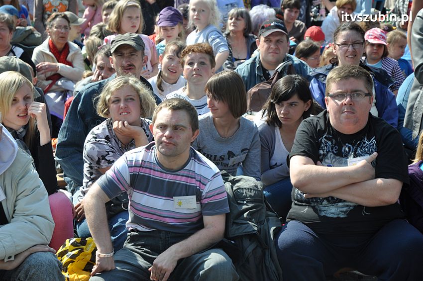 Koncert Zespołu Weekend i Adelibanda w Szubińskiej Dwójce