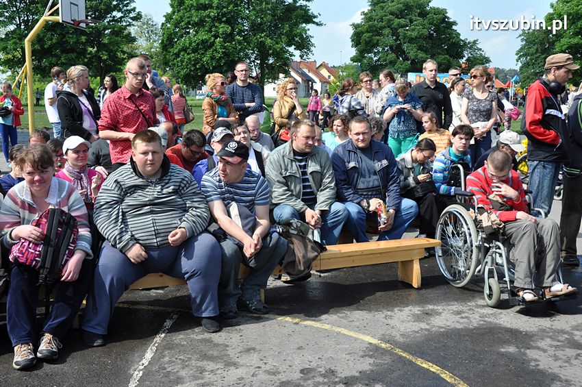 Koncert Zespołu Weekend i Adelibanda w Szubińskiej Dwójce