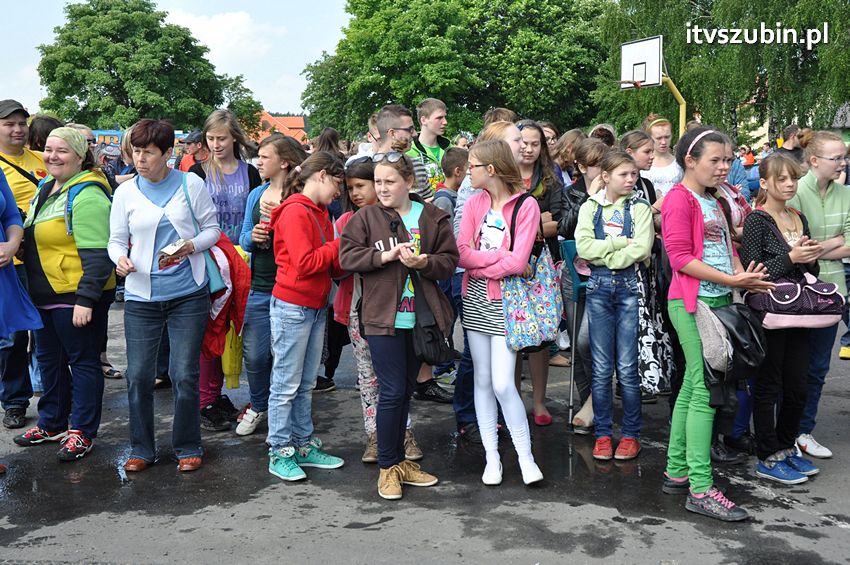 Koncert Zespołu Weekend i Adelibanda w Szubińskiej Dwójce