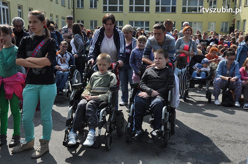 Koncert Zespołu Weekend i Adelibanda w Szubińskiej Dwójce