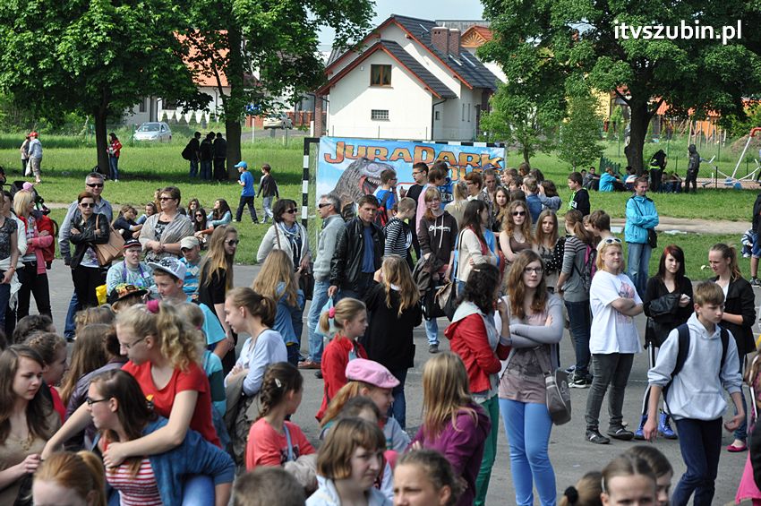 Koncert Zespołu Weekend i Adelibanda w Szubińskiej Dwójce