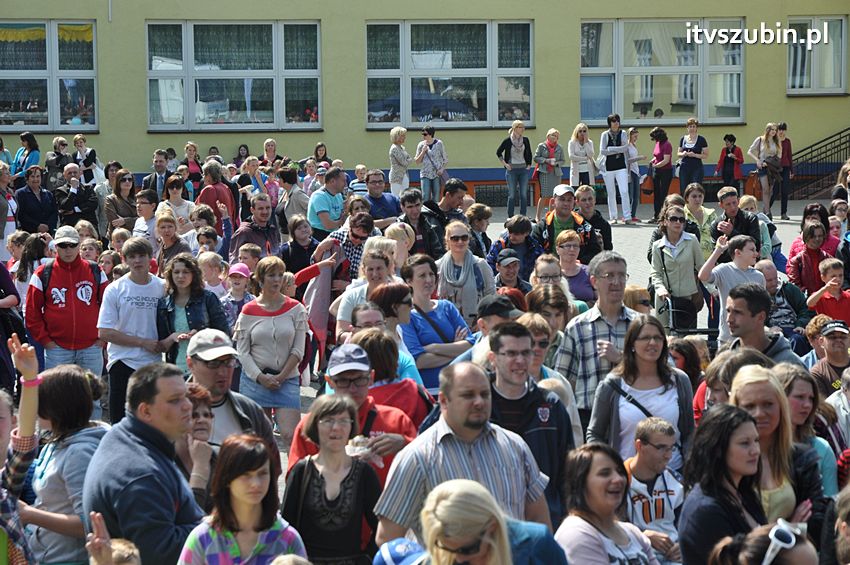 Koncert Zespołu Weekend i Adelibanda w Szubińskiej Dwójce