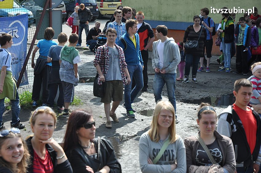 Koncert Zespołu Weekend i Adelibanda w Szubińskiej Dwójce