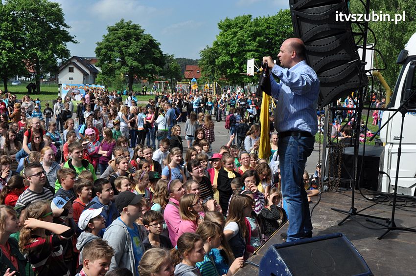 Koncert Zespołu Weekend i Adelibanda w Szubińskiej Dwójce