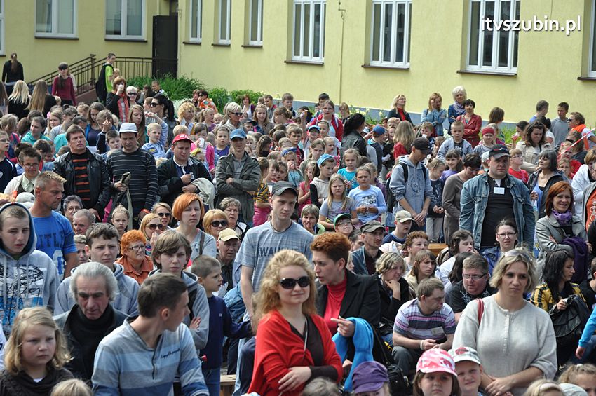 Koncert Zespołu Weekend i Adelibanda w Szubińskiej Dwójce