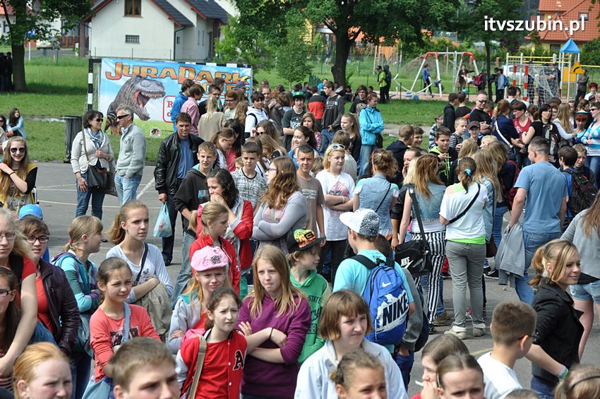 Koncert Zespołu Weekend i Adelibanda w Szubińskiej Dwójce