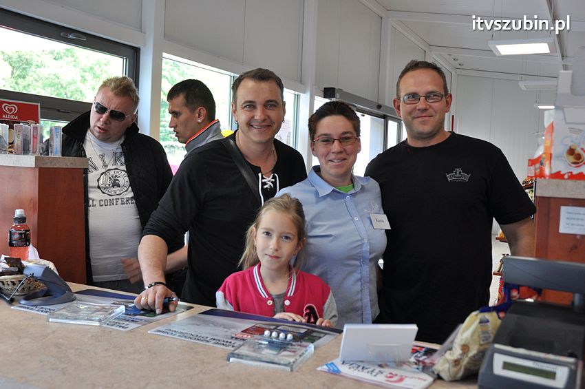 Koncert Zespołu Weekend i Adelibanda w Szubińskiej Dwójce