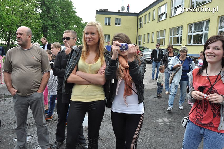 Koncert Zespołu Weekend i Adelibanda w Szubińskiej Dwójce