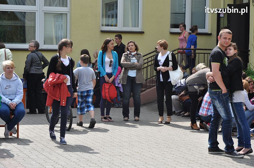 Koncert Zespołu Weekend i Adelibanda w Szubińskiej Dwójce