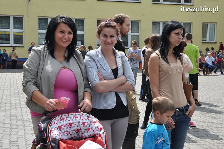 Koncert Zespołu Weekend i Adelibanda w Szubińskiej Dwójce