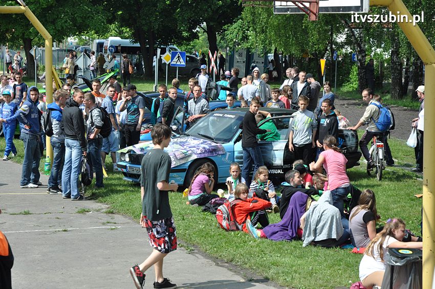 Koncert Zespołu Weekend i Adelibanda w Szubińskiej Dwójce