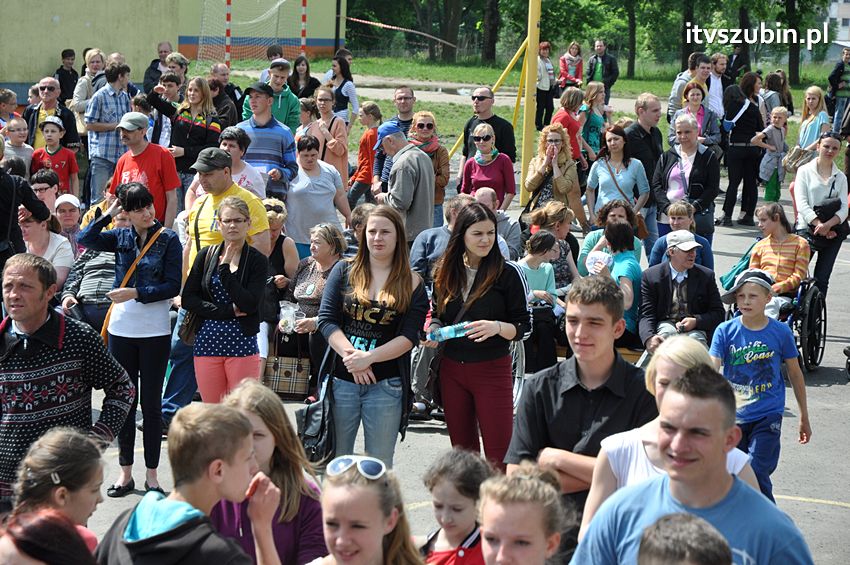 Koncert Zespołu Weekend i Adelibanda w Szubińskiej Dwójce