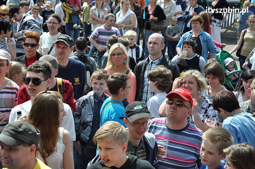 Koncert Zespołu Weekend i Adelibanda w Szubińskiej Dwójce