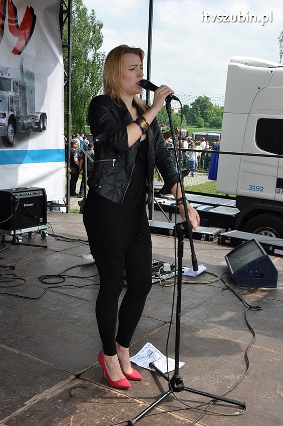 Koncert Zespołu Weekend i Adelibanda w Szubińskiej Dwójce