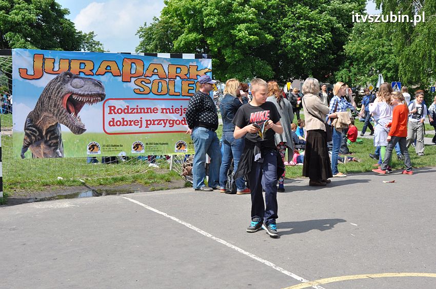 Koncert Zespołu Weekend i Adelibanda w Szubińskiej Dwójce