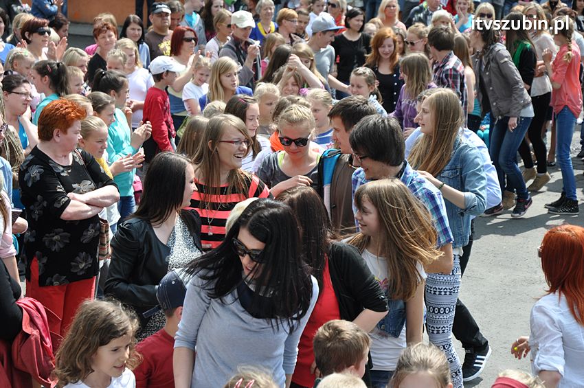 Koncert Zespołu Weekend i Adelibanda w Szubińskiej Dwójce