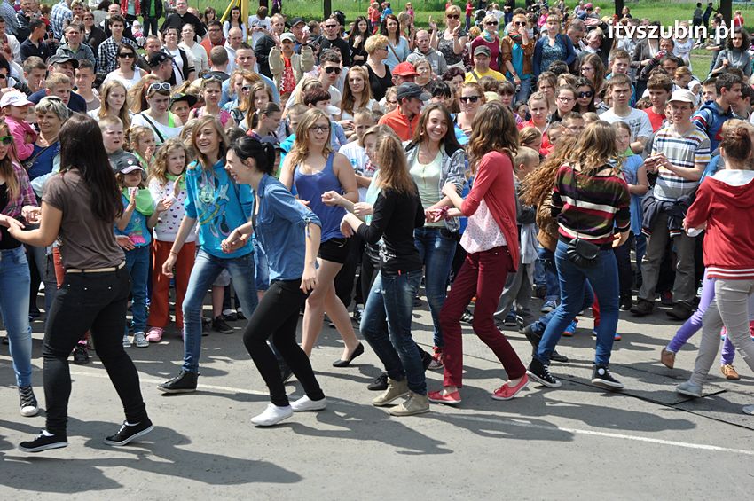 Koncert Zespołu Weekend i Adelibanda w Szubińskiej Dwójce