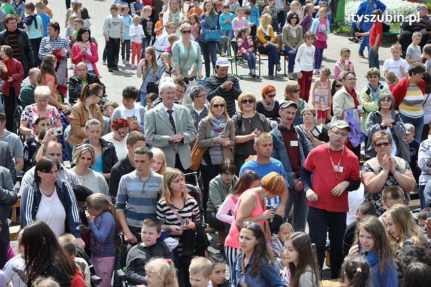 Koncert Zespołu Weekend i Adelibanda w Szubińskiej Dwójce