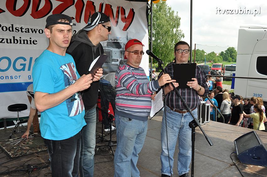 Koncert Zespołu Weekend i Adelibanda w Szubińskiej Dwójce