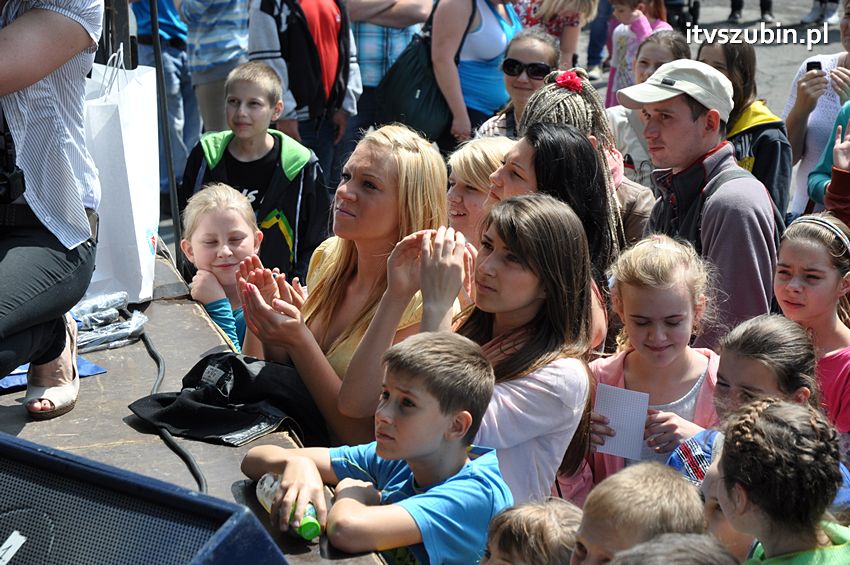 Koncert Zespołu Weekend i Adelibanda w Szubińskiej Dwójce