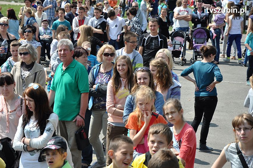 Koncert Zespołu Weekend i Adelibanda w Szubińskiej Dwójce