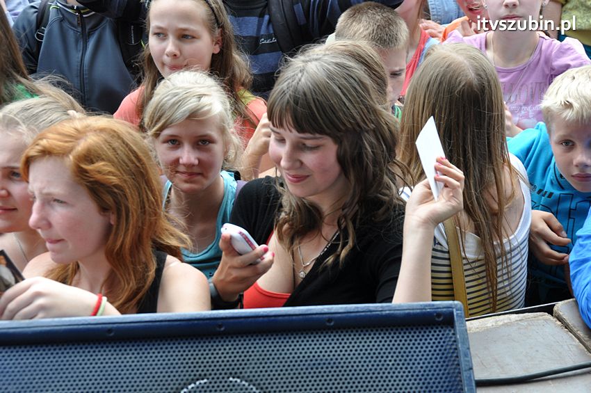 Koncert Zespołu Weekend i Adelibanda w Szubińskiej Dwójce