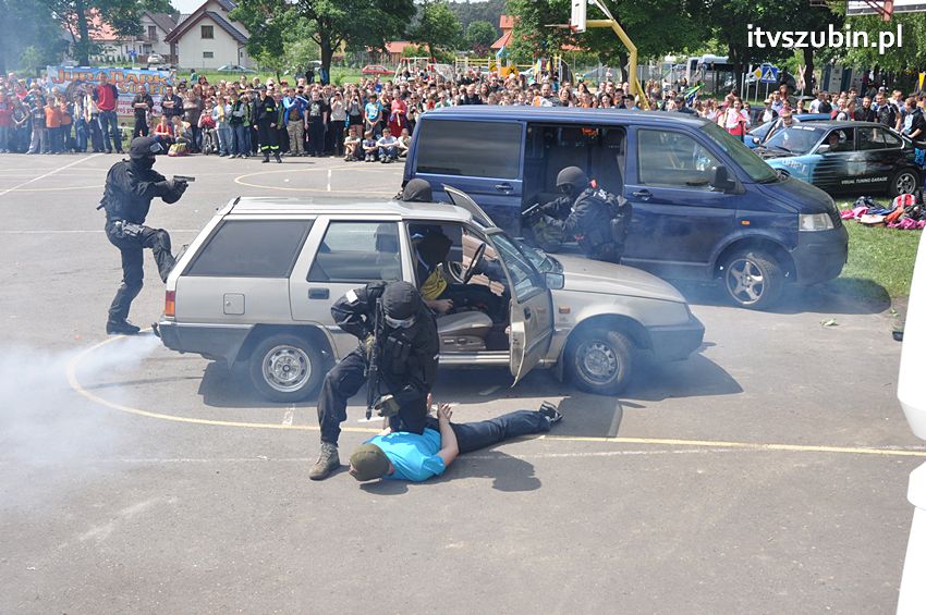 Koncert Zespołu Weekend i Adelibanda w Szubińskiej Dwójce
