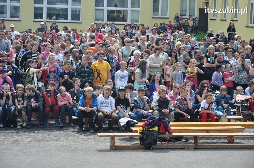 Koncert Zespołu Weekend i Adelibanda w Szubińskiej Dwójce